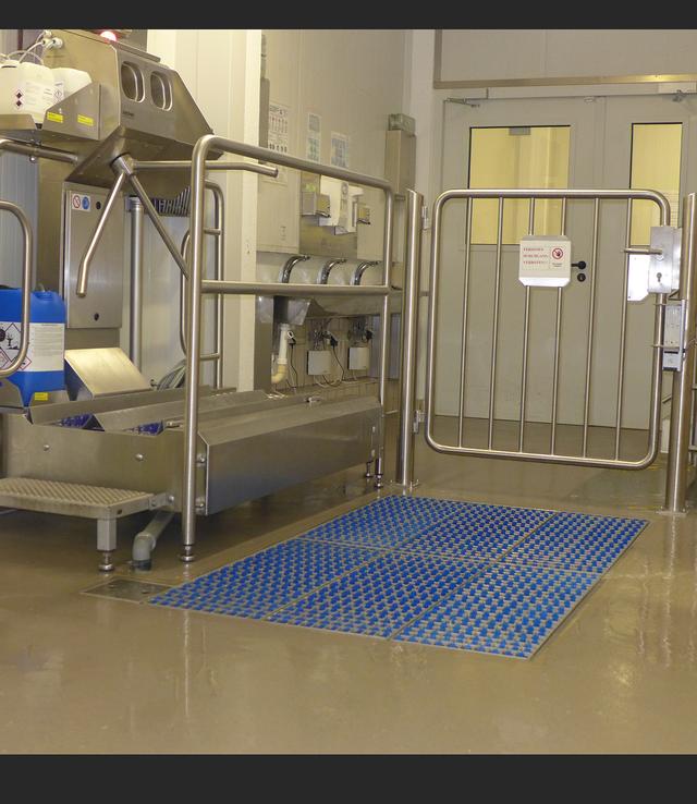 ProfilGate® sti45 Aqua wet cleaning and disinfection system, WLH (mm) 1119 x 1997 x 45, 1 x V2A-Tray, 6 x Grate