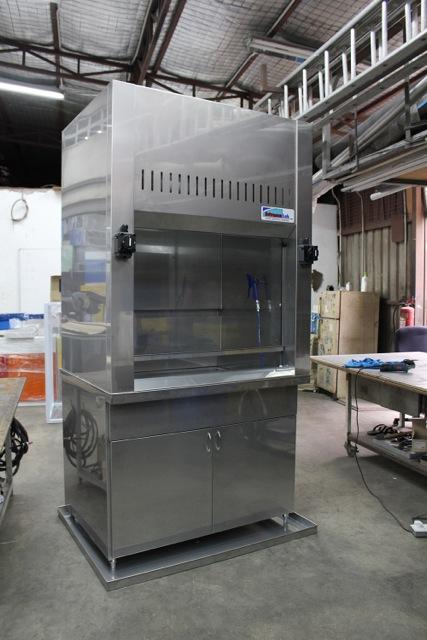 Stainless Steel 304 Fume Hood, ducted, (mm) 1520 x 920 x 2420