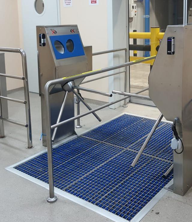 ProfilGate® i45 Aqua wet cleaning and disinfection system, WLH (mm) 1829 x 1026 x 45, 1 x V2A-Tray, 5 x Grate