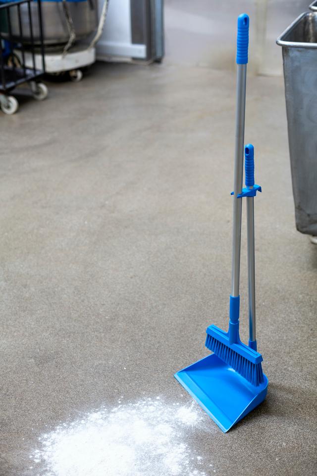 Upright dustpan, 330 mm, Blue