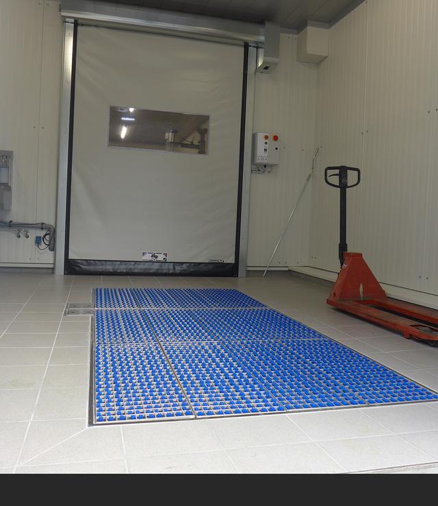 ProfilGate® i55 Aqua wet cleaning and disinfection system, WLH (mm) 1824 x 2963 x 55, 1 x V2A-Tray, 15 x Grate