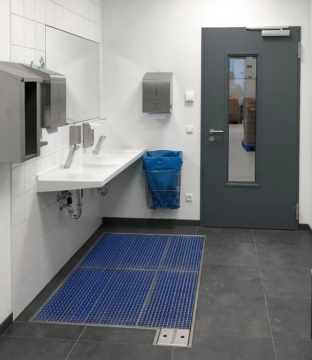 ProfilGate® i45 Aqua wet cleaning and disinfection system, WLH (mm) 1473 x 2967 x 45, 1 x V2A-Tray, 12 x Grate