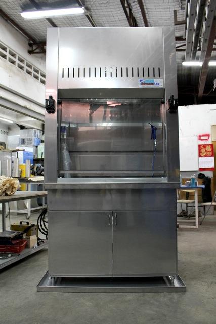 Stainless Steel 304 Fume Hood, ducted, (mm) 2420 x 920 x 2420