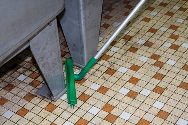 Hygienic Revolving Neck  Squeegee w/replacement cassette, 405 mm, , Yellow