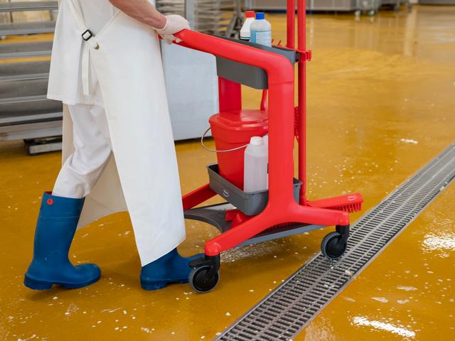 Vikan HyGo Mobile Cleaning Station, 780 mm, Red