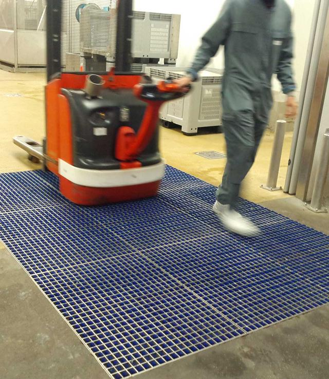 ProfilGate® si55 aqua, WLH (mm) 1116 x 1995 x 55, 1 x Stainless Steel Tray, 6 x Grate ProfilGate® si55 aqua, WLH (mm) 1116 x 1995 x 55, 1 x Stainless Steel Tray, 6 x Grate